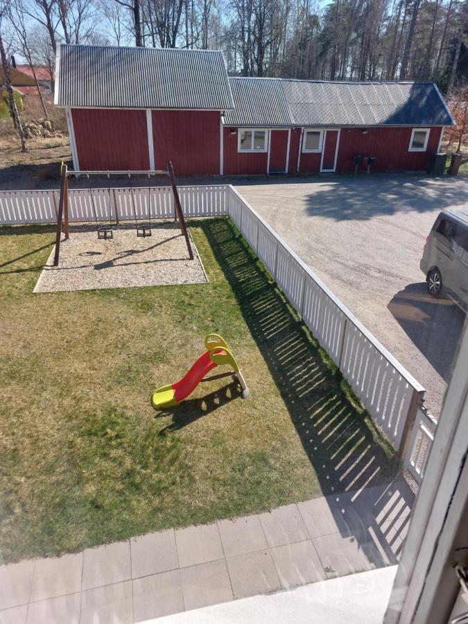 Flora Dekor Gaestgard, Lenagarden Guest House Alingsas Exterior photo